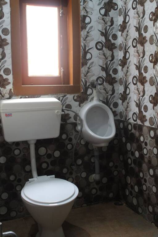 Гувахати: Akashi Villa Inn