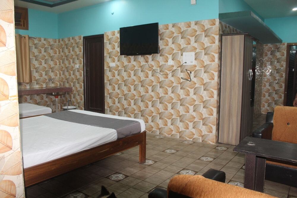 Гувахати: Akashi Villa Inn