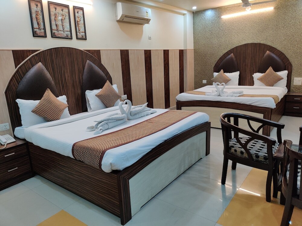 Джвалапур: Hotel Holy Basil