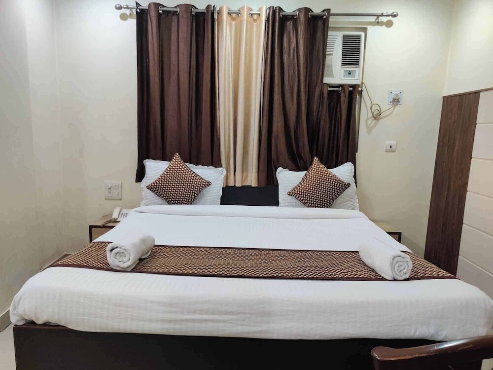 Джвалапур: Hotel Holy Basil