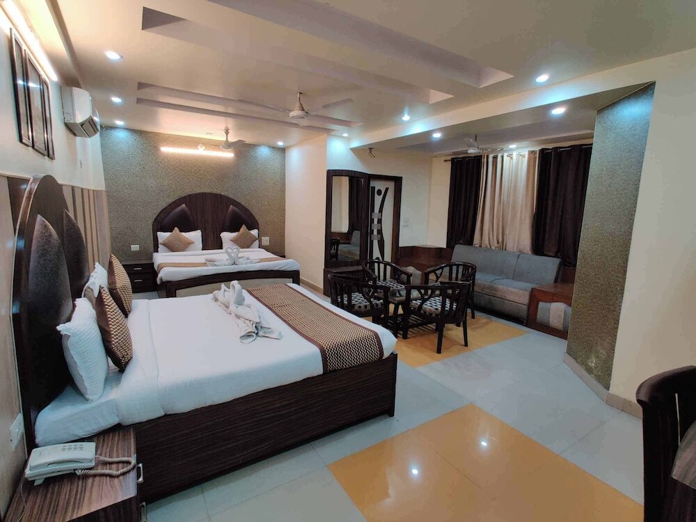 Джвалапур: Hotel Holy Basil