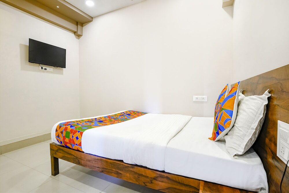 Сурат: Fabhotel Royal Paradise