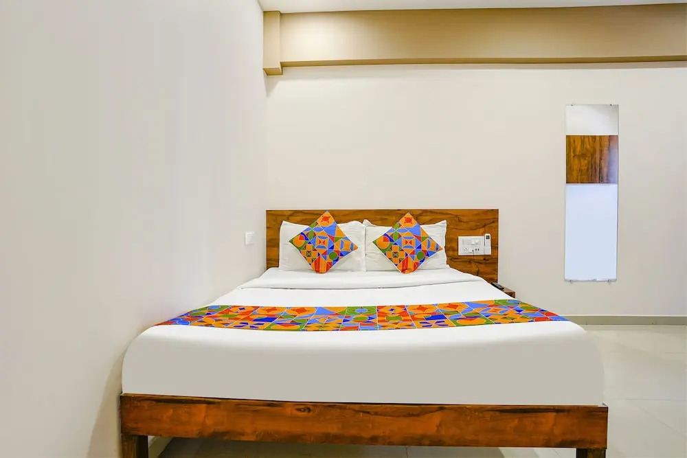 Сурат: Fabhotel Royal Paradise