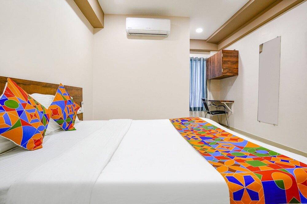 Сурат: Fabhotel Royal Paradise