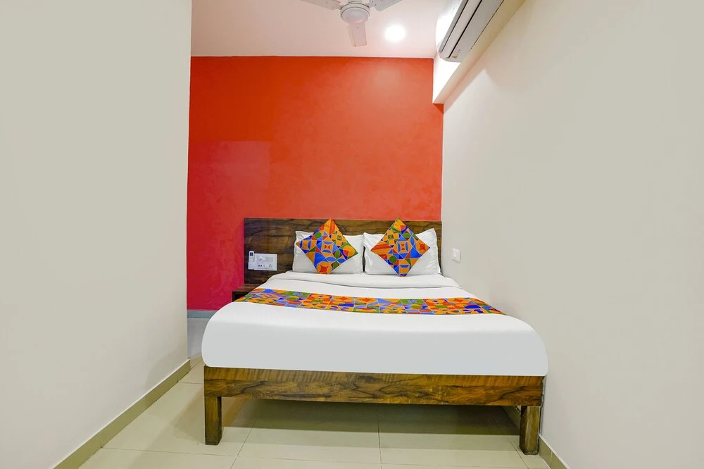 Сурат: Fabhotel Royal Paradise