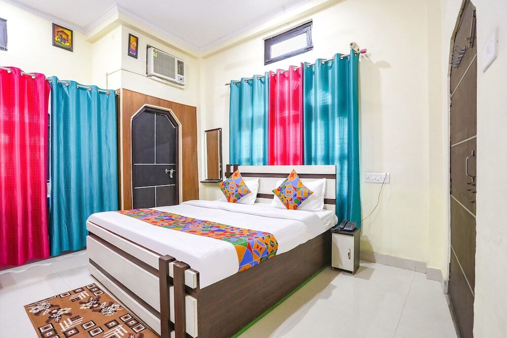Айодхья: Fabexpress Maa Vaishno Palace