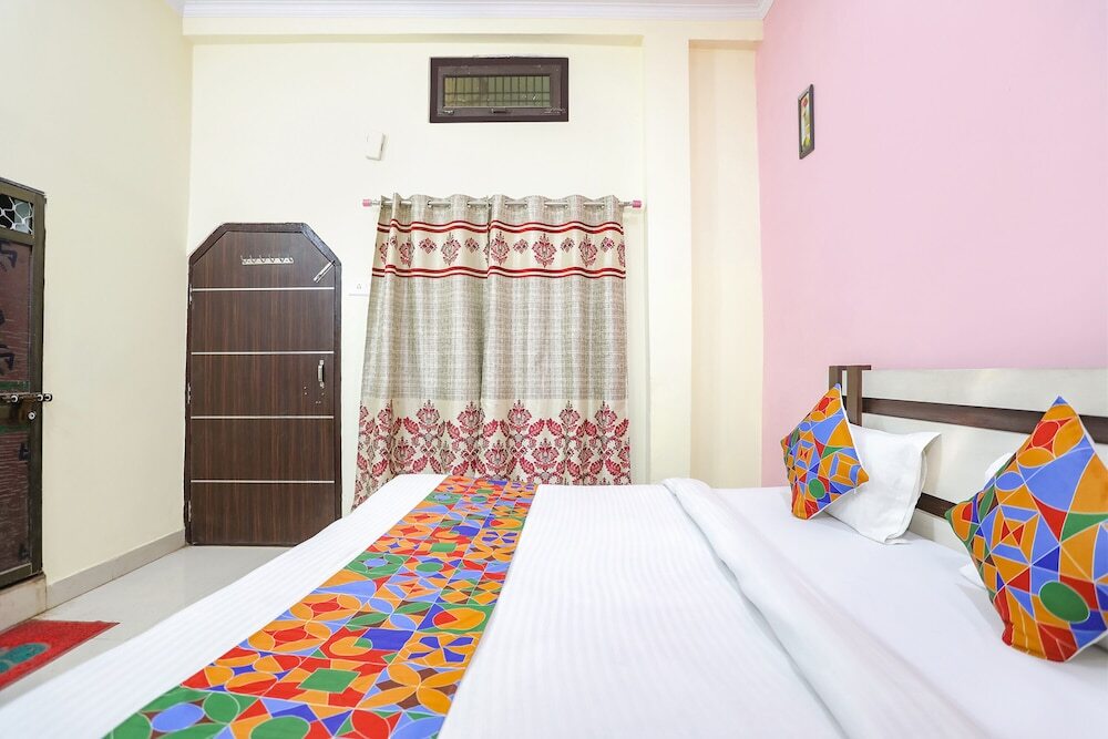 Айодхья: Fabexpress Maa Vaishno Palace