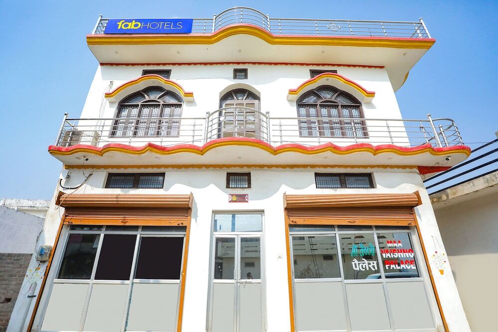 Айодхья: Fabexpress Maa Vaishno Palace