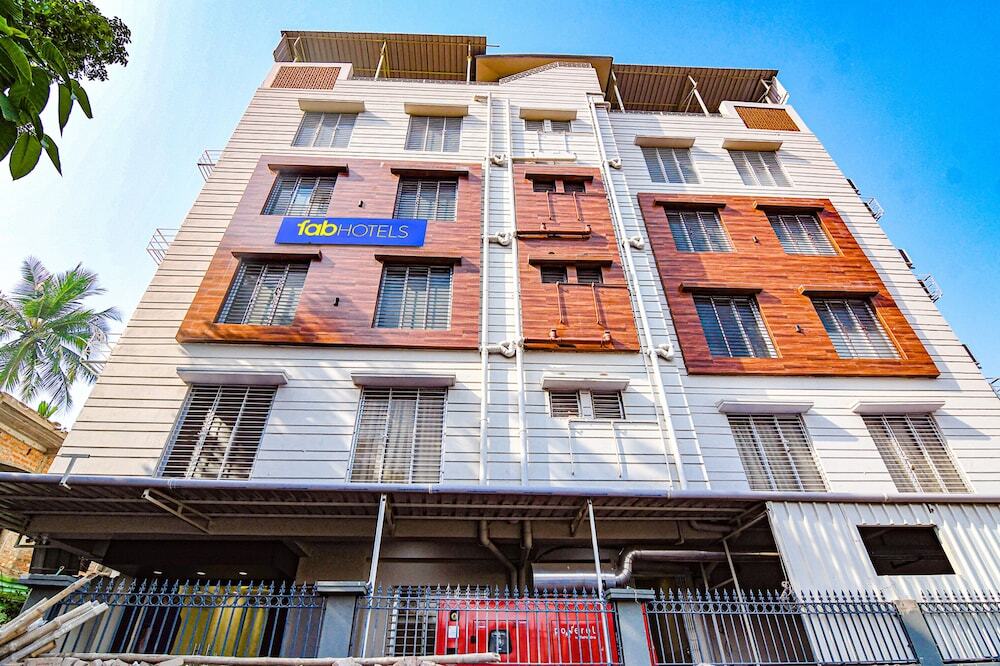 Колката: Fabhotel The Luxurie International