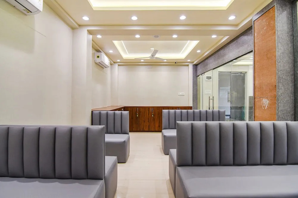 Колката: Fabhotel The Luxurie International