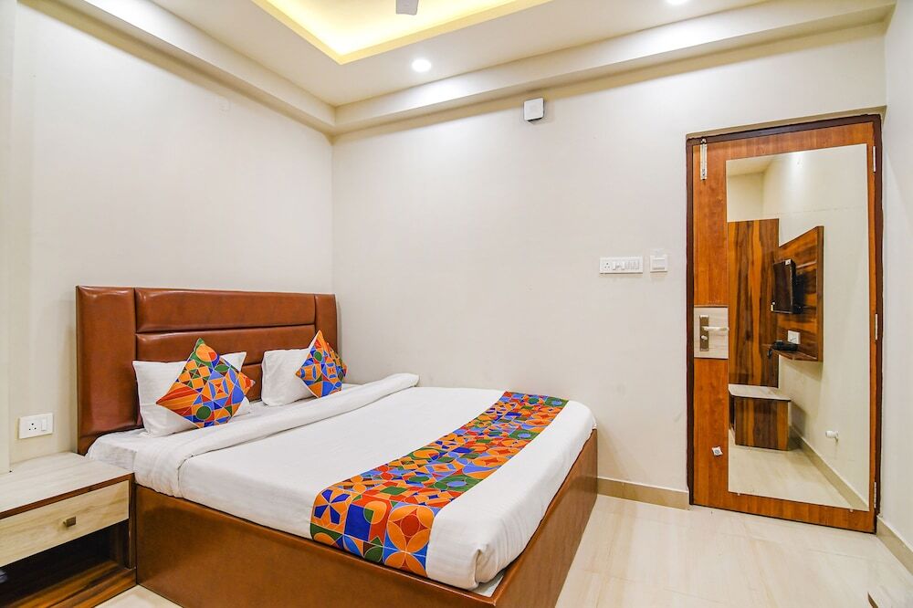 Колката: Fabhotel The Luxurie International