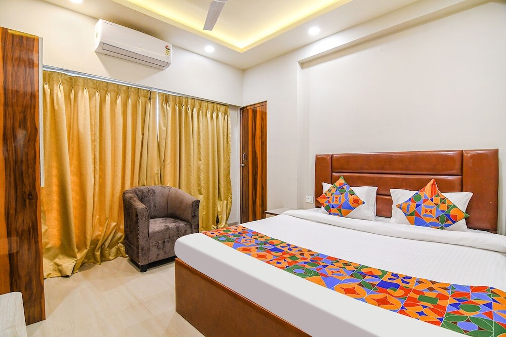 Колката: Fabhotel The Luxurie International