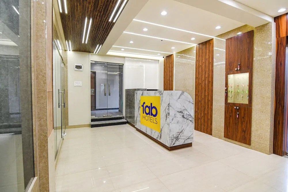 Колката: Fabhotel The Luxurie International