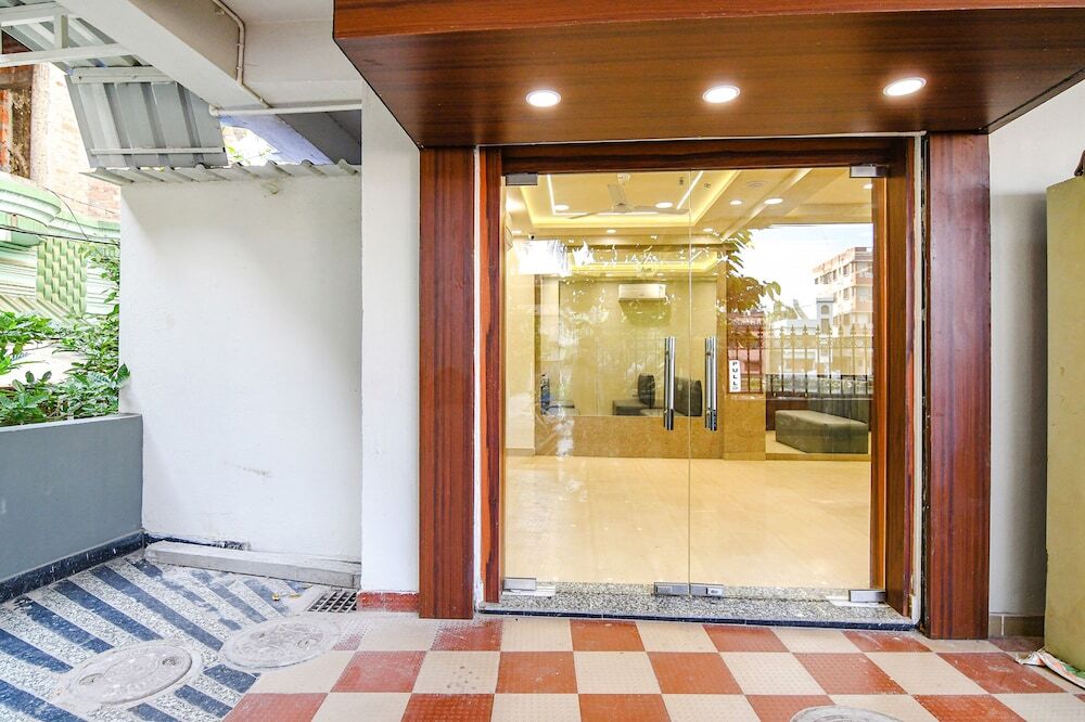 Колката: Fabhotel The Luxurie International
