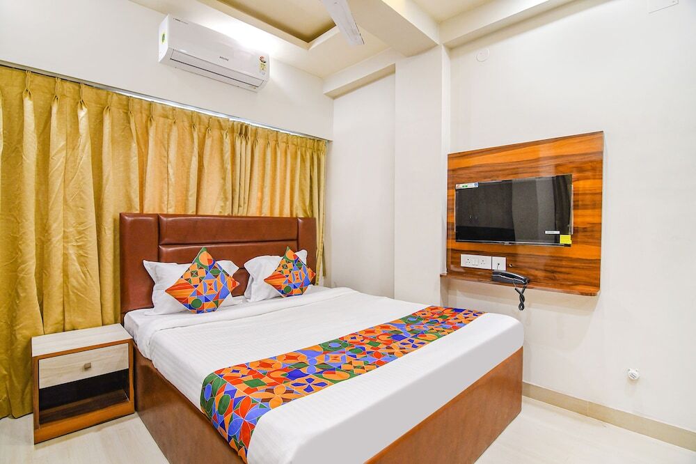 Колката: Fabhotel The Luxurie International