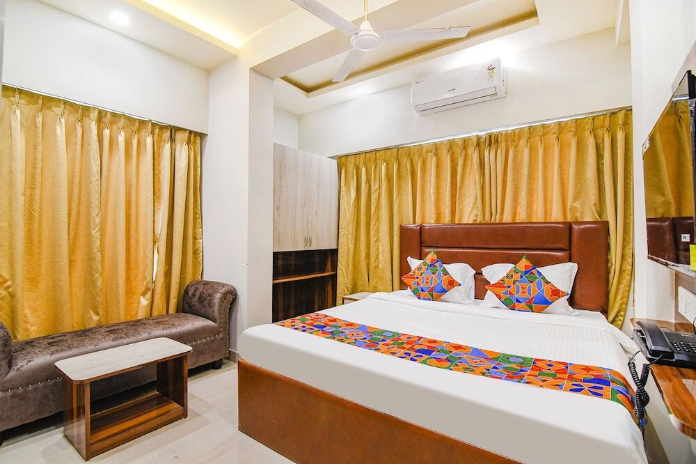Колката: Fabhotel The Luxurie International