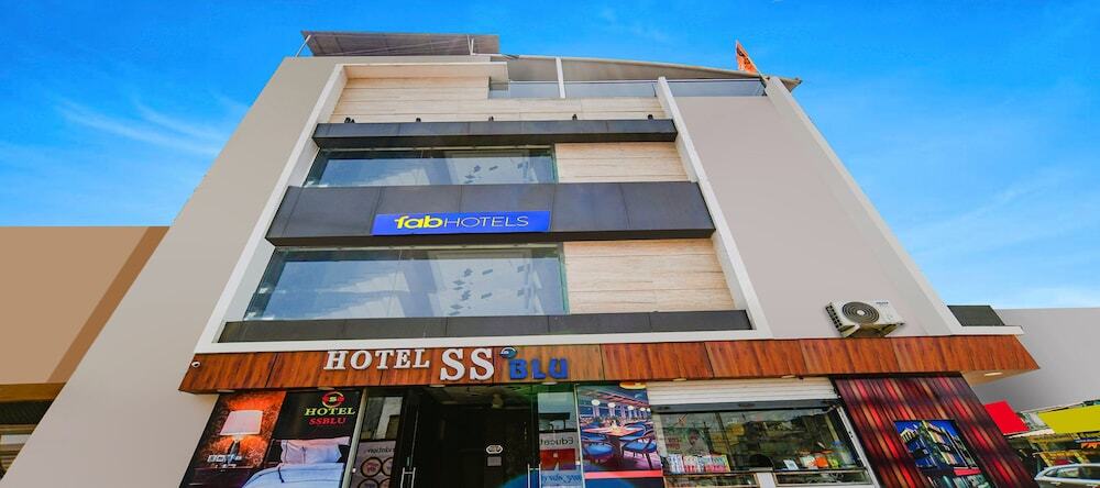 Индаур: Fabhotel Ss Blue