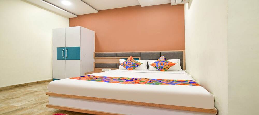 Индаур: Fabhotel Ss Blue