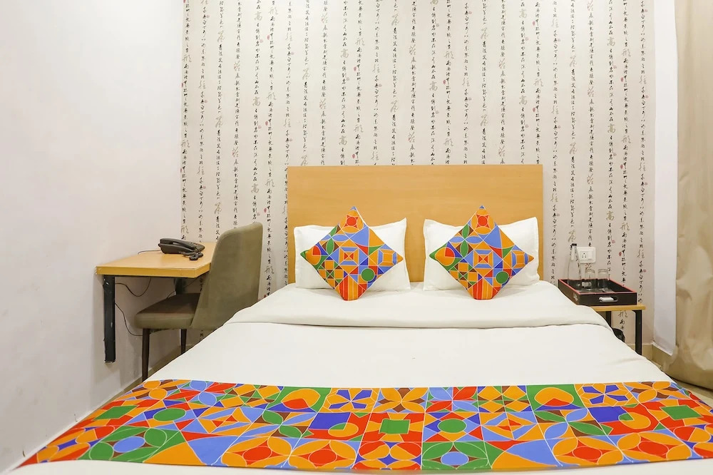 Праяградж: Fabhotel Pranjul Inn