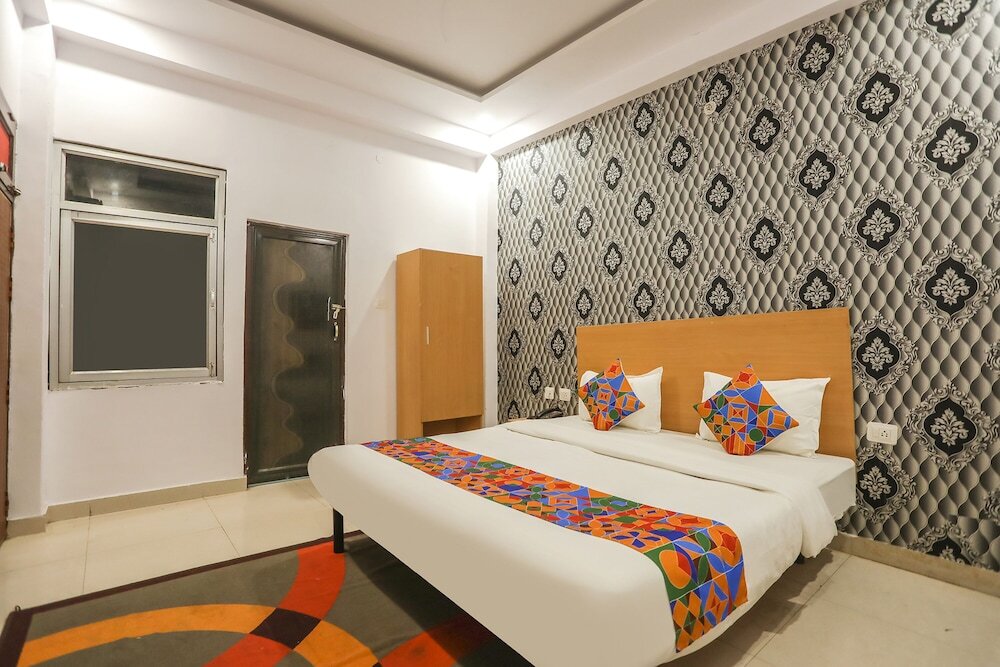 Праяградж: Fabhotel Pranjul Inn