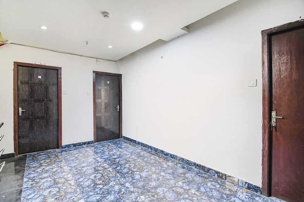 Колката: Fabhotel Grand Hazra Inn