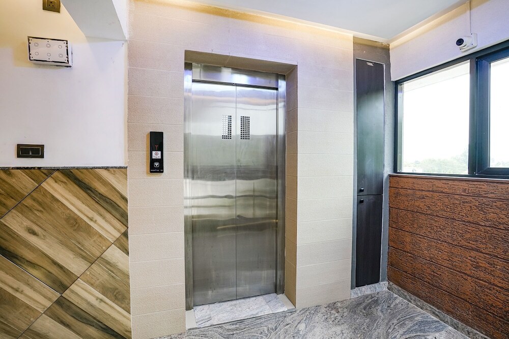 Нашик: FabHotel Prestige Elite