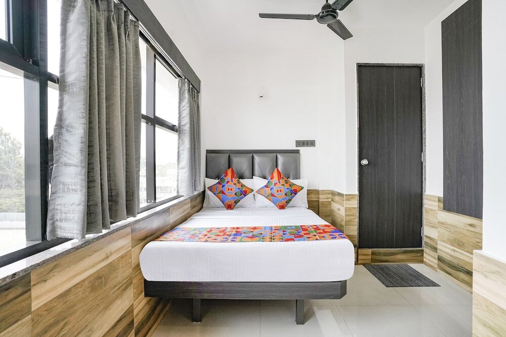 Нашик: FabHotel Prestige Elite
