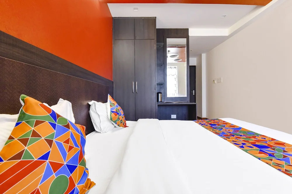 Нашик: FabHotel Prestige Elite