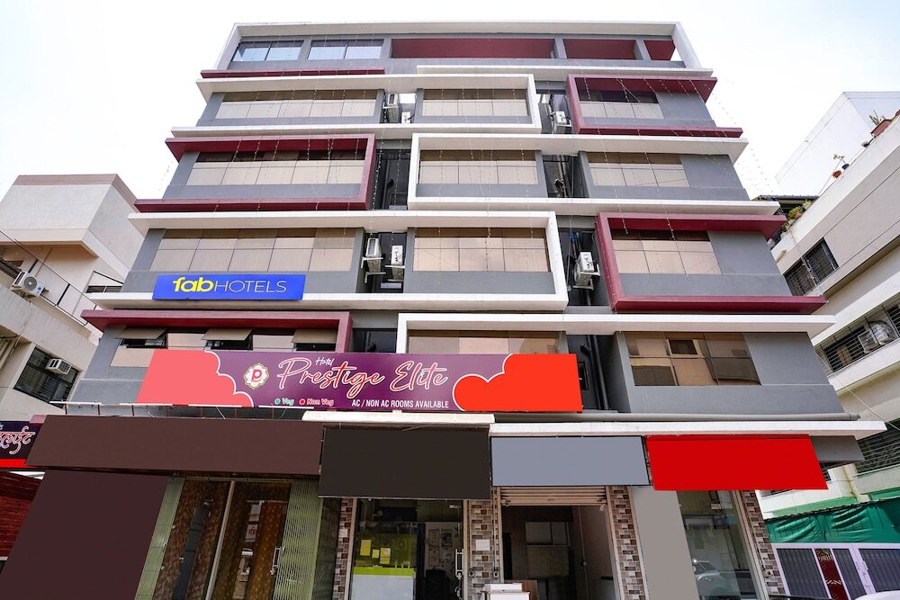 Нашик: FabHotel Prestige Elite