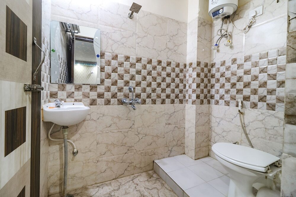 Данапур: Fabhotel Magadh Palace
