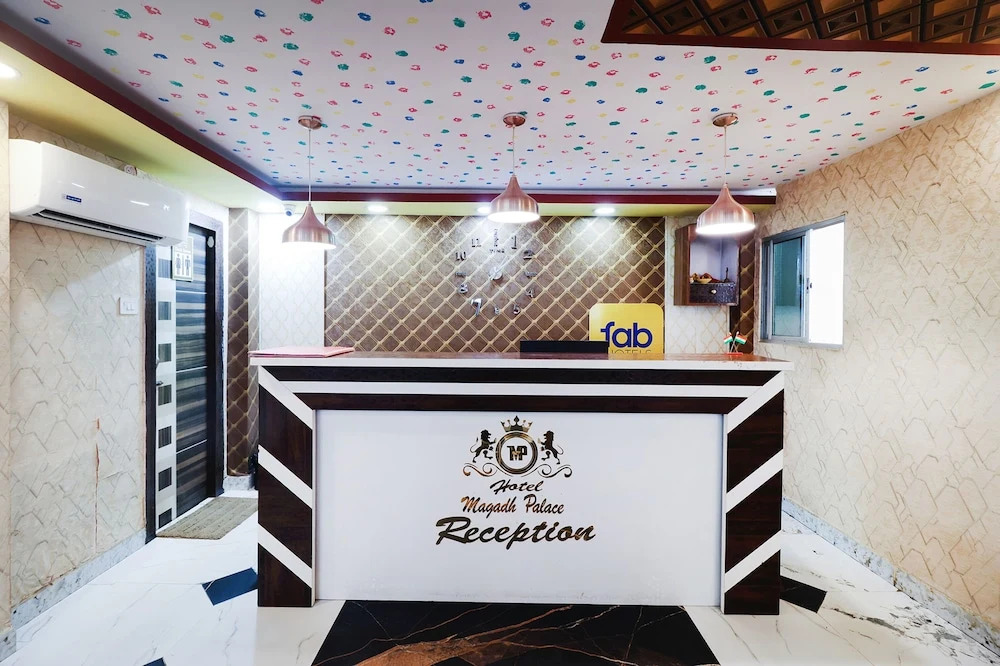 Данапур: Fabhotel Magadh Palace