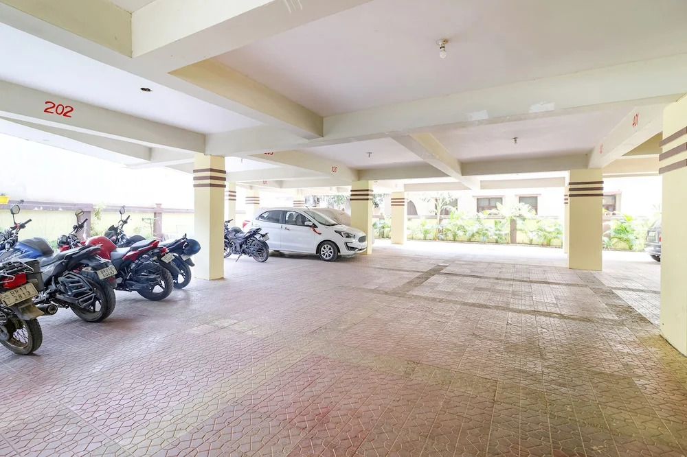 Данапур: Fabhotel Magadh Palace