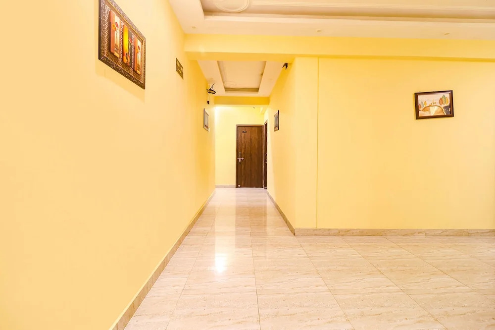 Данапур: Fabhotel Magadh Palace
