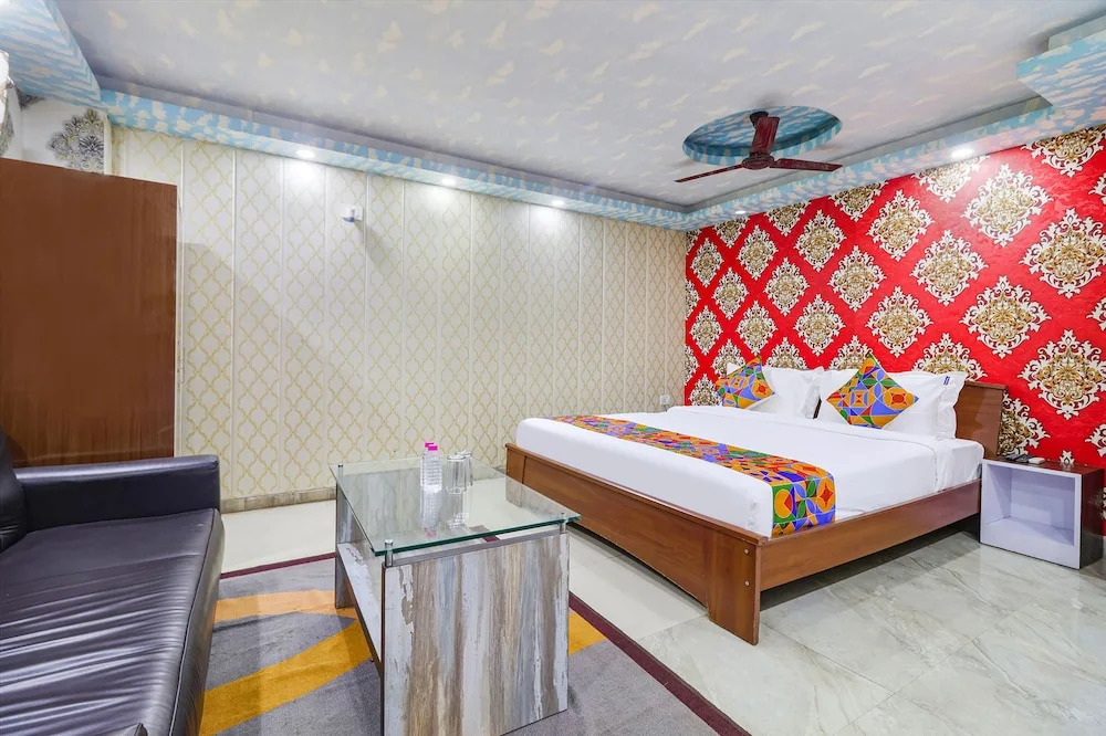 Данапур: Fabhotel Magadh Palace
