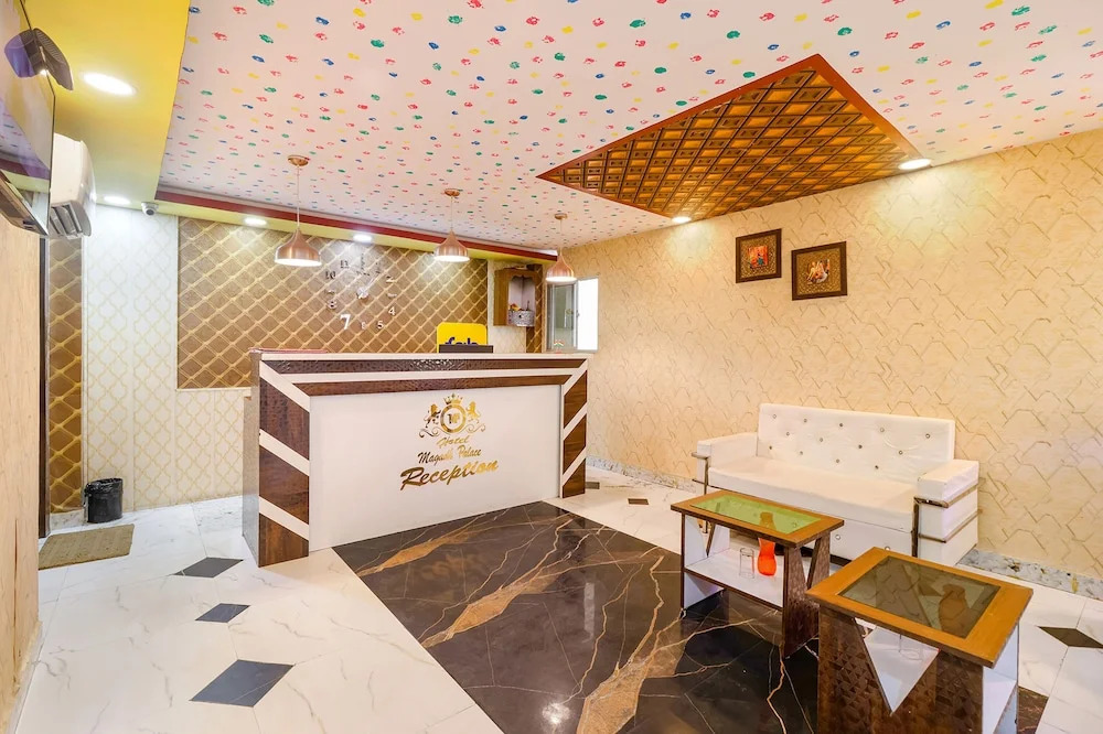 Данапур: Fabhotel Magadh Palace