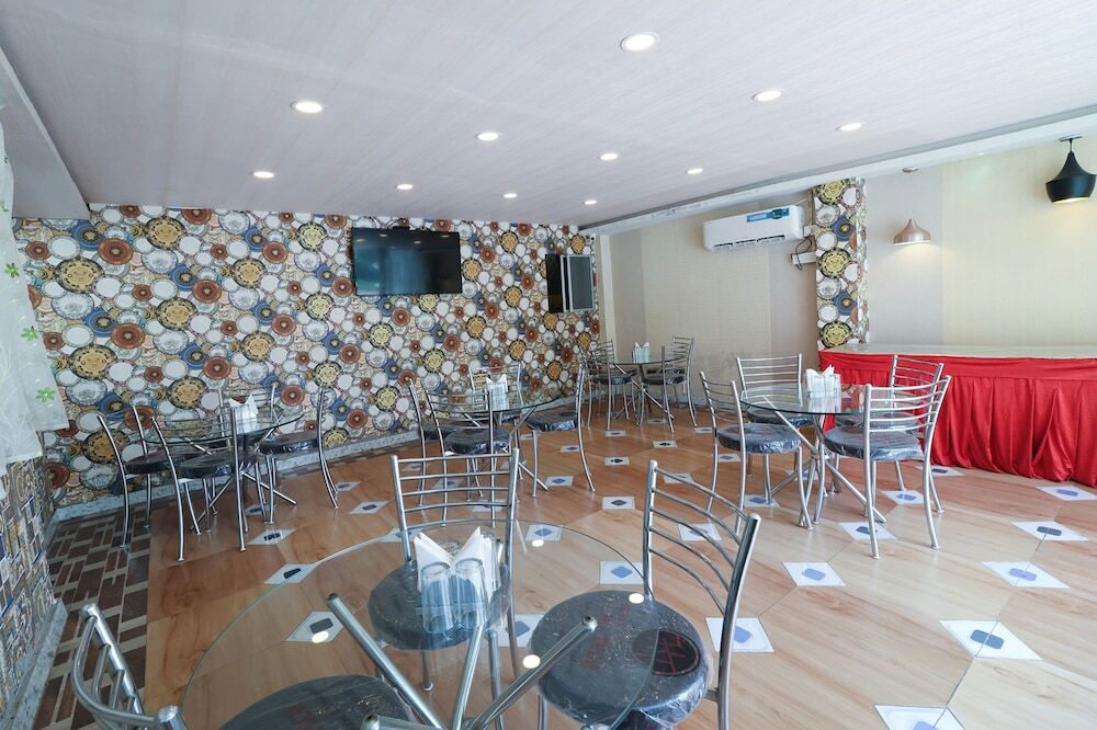 Данапур: Fabhotel Magadh Palace