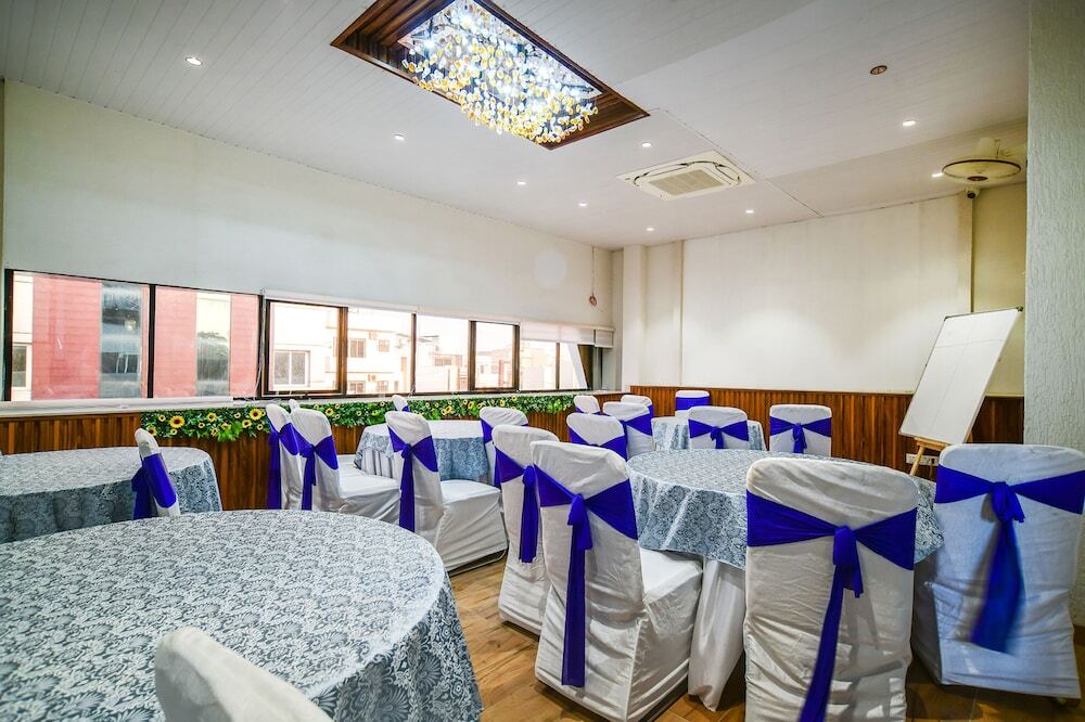 Индаур: Fabhotel Awadhvue