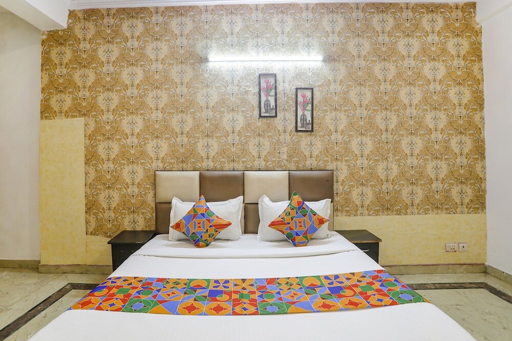 Нойда: Fabhotel Happy Stay