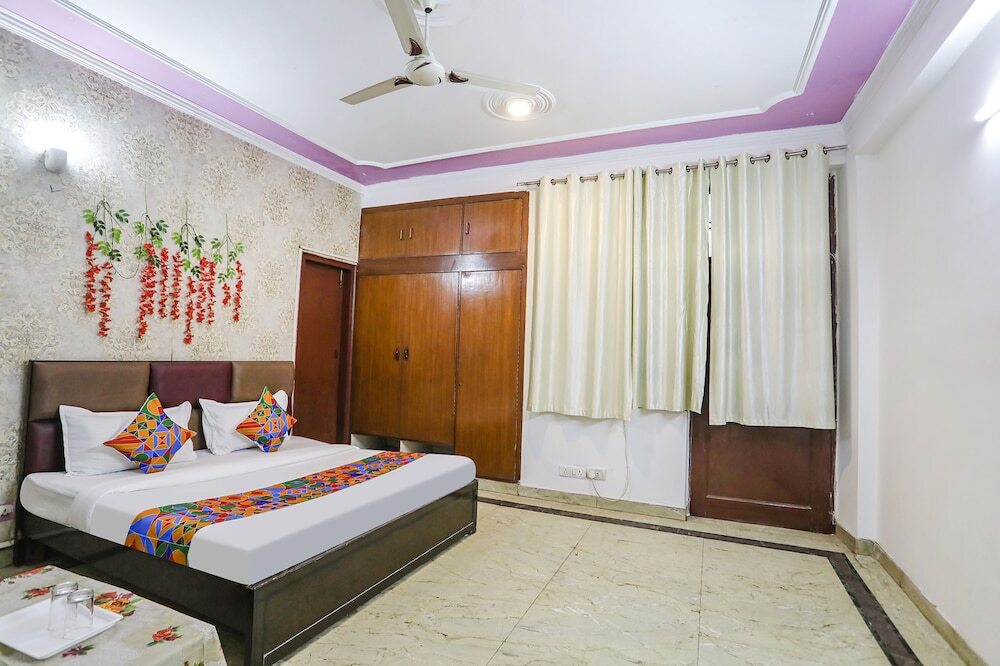 Нойда: Fabhotel Happy Stay