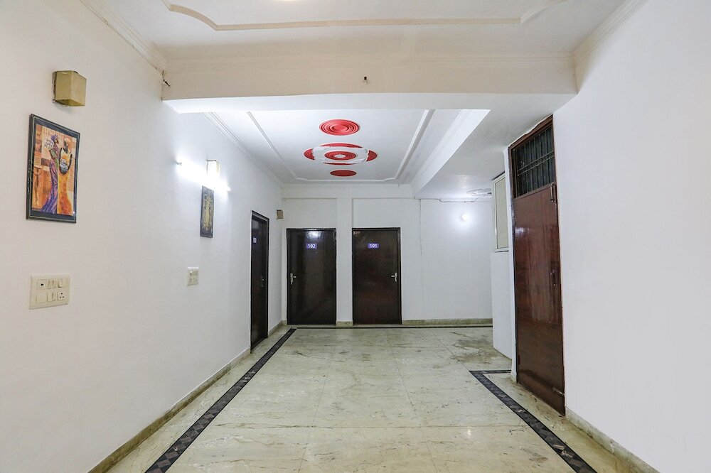 Нойда: Fabhotel Happy Stay