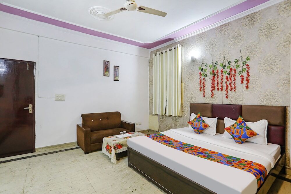 Нойда: Fabhotel Happy Stay