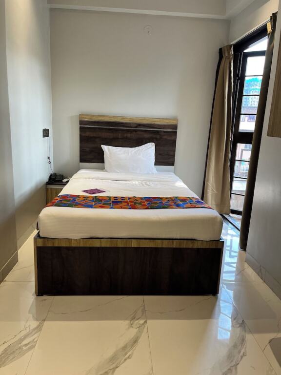 Пуна: VITS Select Kharadi Pune