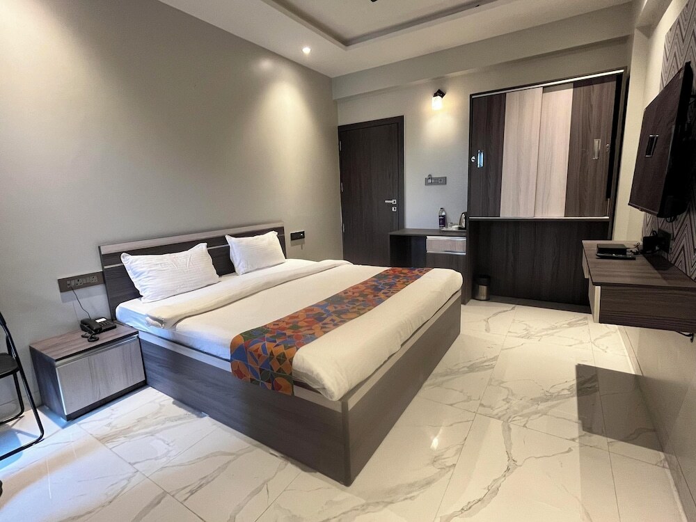 Пуна: VITS Select Kharadi Pune