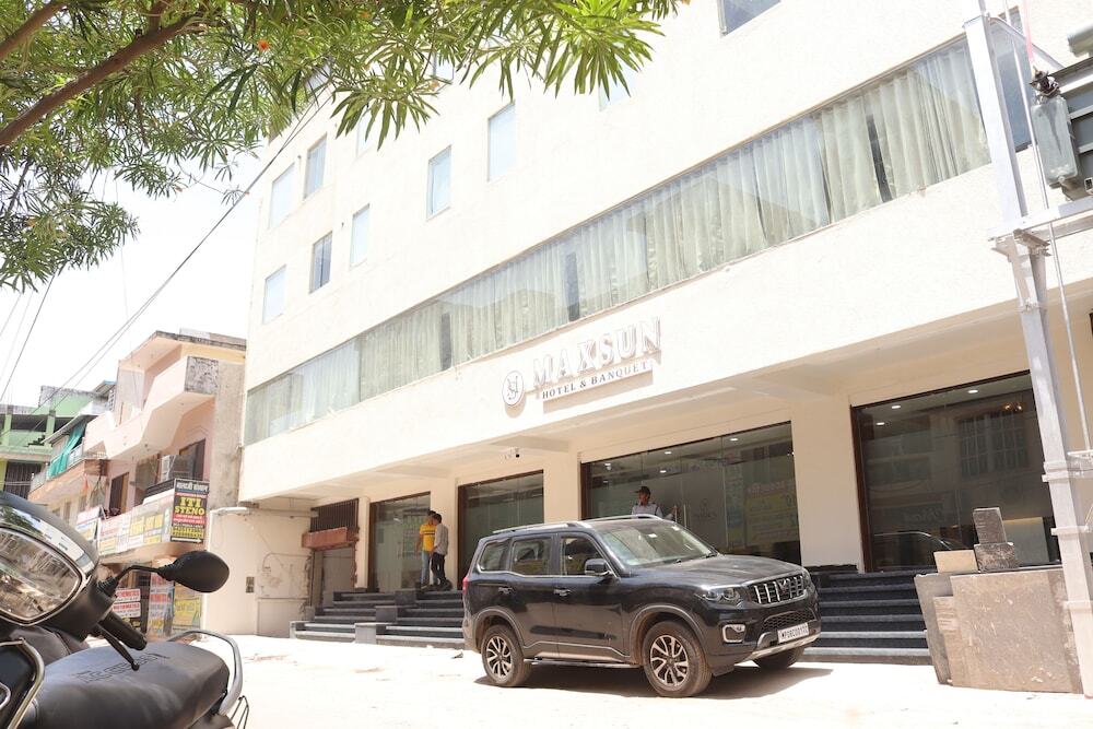 Гвалиор: Hotel Maxsun Gwalior