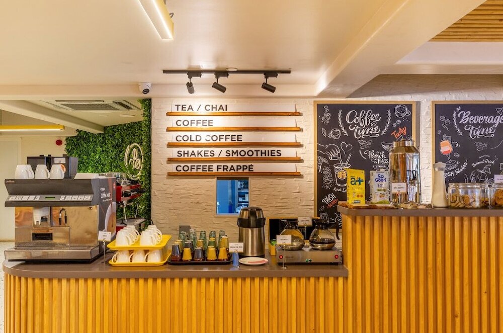 Мумбаи: Bloom Hub WEH Andheri