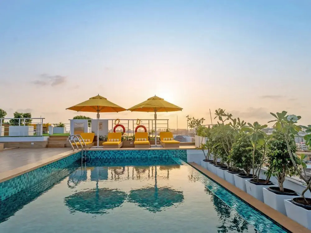 Мумбаи: Bloom Hub WEH Andheri