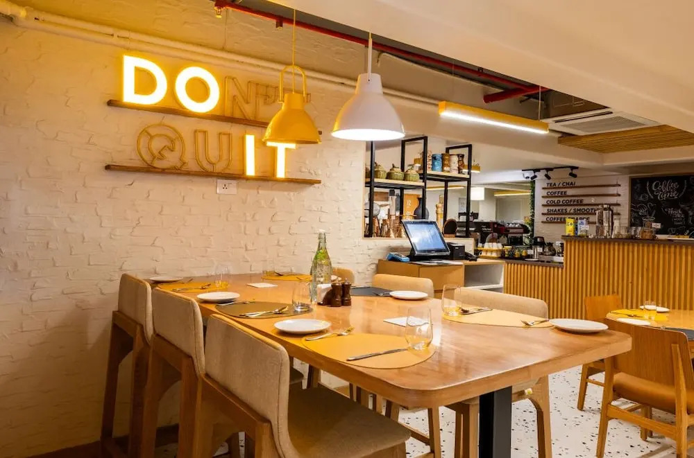 Мумбаи: Bloom Hub WEH Andheri
