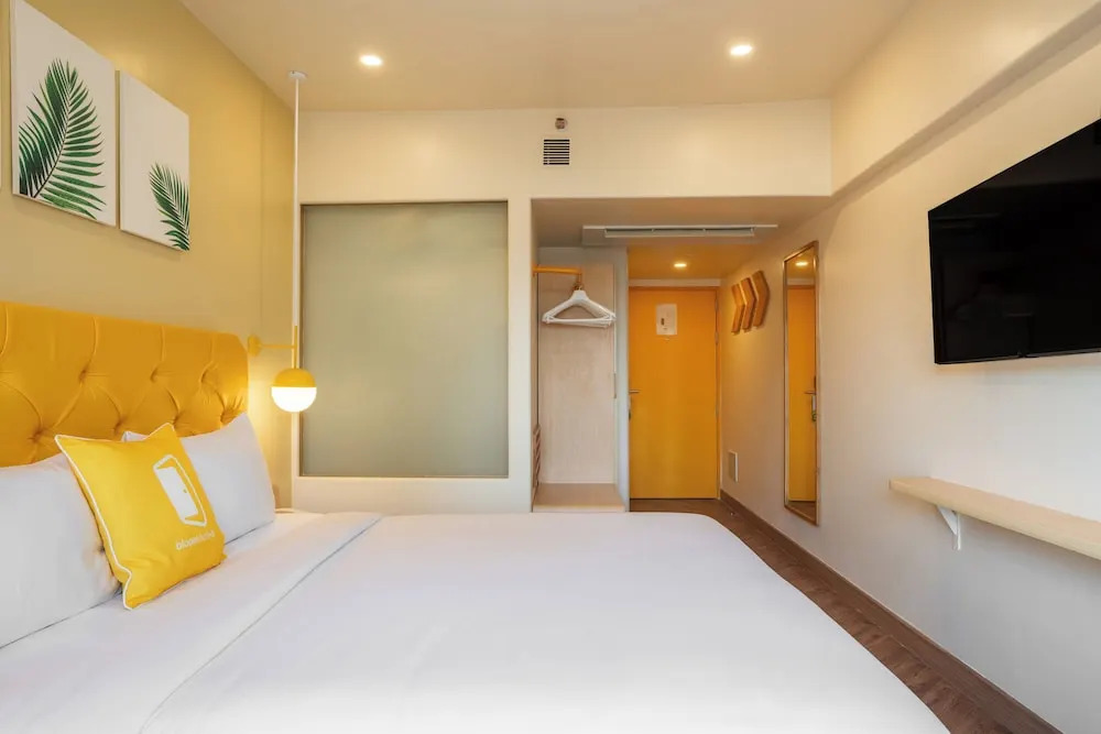 Мумбаи: Bloom Hub WEH Andheri