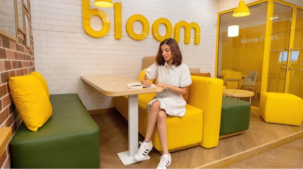 Мумбаи: Bloom Hub WEH Andheri