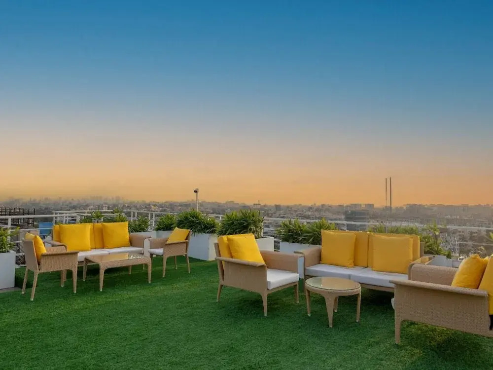 Мумбаи: Bloom Hub WEH Andheri